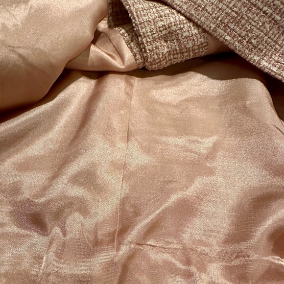Alfred Dunner Lined Tweed Pink & Cream Blazer with Gold Sparkles. Size 16 - Picture 7 of 7